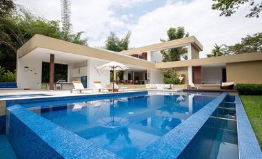 TE BRINDO HERMOSA FINCA LA ESPIGA EN ALQUILER EN PIEDECUESTA LLAMANOS AL3245551430 COMPARTE UNA MAGICA EXPERIENCIA RODEADO DE NATURALEZA Y AIRE PURO