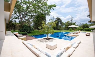 TE BRINDO HERMOSA FINCA LA ESPIGA EN ALQUILER EN PIEDECUESTA LLAMANOS AL3245551430 COMPARTE UNA MAGICA EXPERIENCIA RODEADO DE NATURALEZA Y AIRE PURO