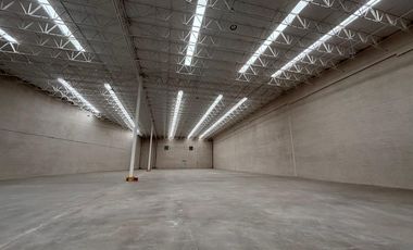 RENTA BODEGA INDUSTRIAL SALIDA A JUAREZ CON 10 METROS ALTURA