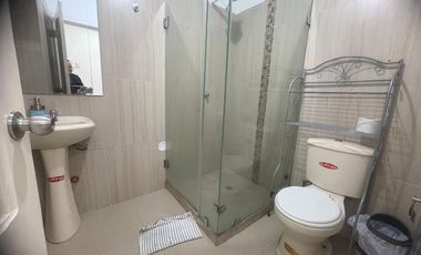 EN PORTON DEL MAR VENDO CASA REMODELADA 4 SUITES INDEPENDIENTES