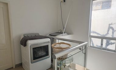 EN PORTON DEL MAR VENDO CASA REMODELADA 4 SUITES INDEPENDIENTES