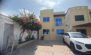 EN PORTON DEL MAR VENDO CASA REMODELADA 4 SUITES INDEPENDIENTES