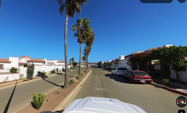 Casa  ubicada en colonia Rancho el Descanso Baja California. Con 4 recamaras y  348m2. Con acceso controlado y seguridad las 24 horas del día, a unos