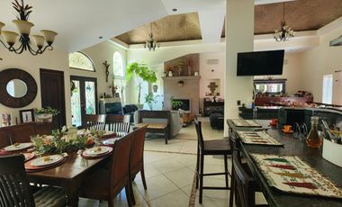 Hermosa Casa en Venta en Los Rodriguez