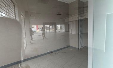 LOCAL COMERCIAL DENTRO DE PLAZA COMERCIAL AL NORTE SOBRE AVE TECNOLOGICO