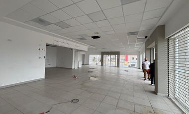 LOCAL COMERCIAL DENTRO DE PLAZA COMERCIAL AL NORTE SOBRE AVE TECNOLOGICO