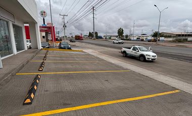 LOCAL COMERCIAL DENTRO DE PLAZA COMERCIAL AL NORTE SOBRE AVE TECNOLOGICO