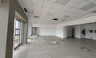 LOCAL COMERCIAL DENTRO DE PLAZA COMERCIAL AL NORTE SOBRE AVE TECNOLOGICO