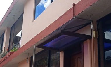 Venta de Casa Rentera en Obrero Independiente, Loma de Puengasí
