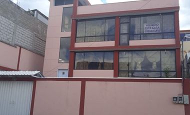 Venta de Casa Rentera en Obrero Independiente, Loma de Puengasí
