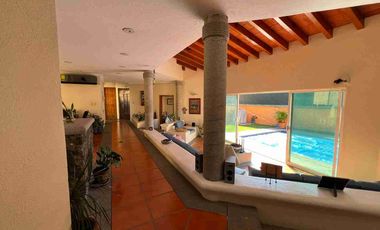 Casa sola en Ampliación Bugambilias Jiutepec