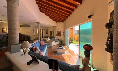 Casa sola en Ampliación Bugambilias Jiutepec