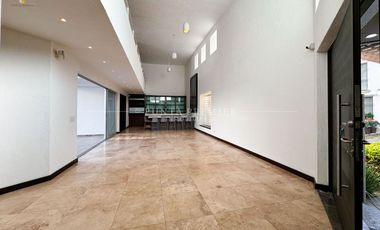 Casa en Renta de Lujo en Col. Colomos Providencia, Guadalajara