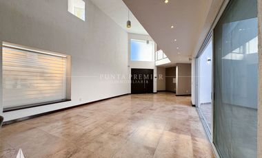 Casa en Renta de Lujo en Col. Colomos Providencia, Guadalajara