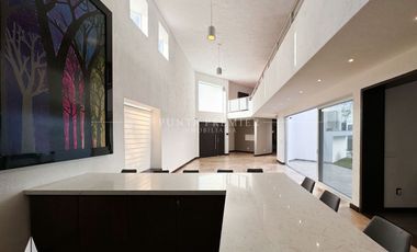 Casa en Renta de Lujo en Col. Colomos Providencia, Guadalajara