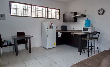 CASA RENTERA EN URDESA CENTRAL DE 3 SUITES INDEPENDIENTES.