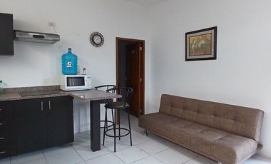 CASA RENTERA EN URDESA CENTRAL DE 3 SUITES INDEPENDIENTES.