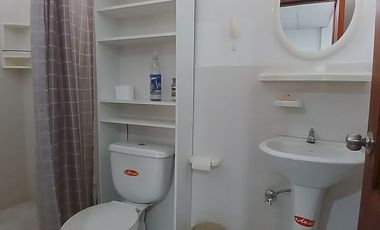 CASA RENTERA EN URDESA CENTRAL DE 3 SUITES INDEPENDIENTES.