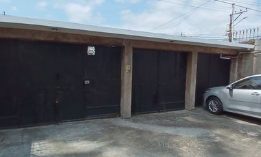 CASA RENTERA EN URDESA CENTRAL DE 3 SUITES INDEPENDIENTES.