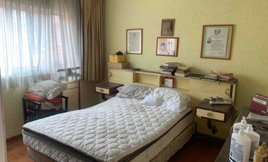 Mixcoac, casa con muy buenos espacios para remodelar