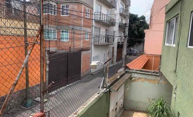 Mixcoac, casa con muy buenos espacios para remodelar