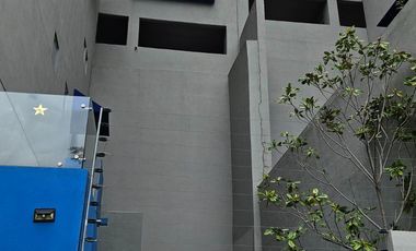 HERMOSO DEPARTAMENTO DE 2 PISOS EN TOWNHOUSES