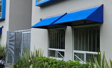 HERMOSO DEPARTAMENTO DE 2 PISOS EN TOWNHOUSES