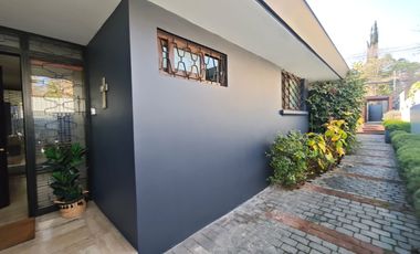 BROKER LOS DOMINICOS 4D-4B-SE-PATIO- PISCINA - QUINCHO- SERVICIO