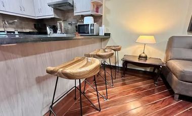 Rento suite con patio amoblado en Republica de el Salvador