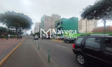 OFICINA EN VENTA EN JIRON CASTILLA EN MERCADO MAGDALENA - FRENTE AL PARQUE TUPAC AMARU