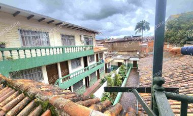 Vendo Casa - Hostal  Amoblado es Patrimonial 38 habitaciones