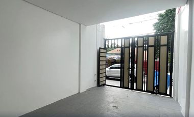 TOWNHOUSE FOR SALE IN MALIGAYA PARK SUBD. QUEZON CITY