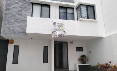 Hogar Moderno con Espacios Funcionales: Vive con Confort y Estilo