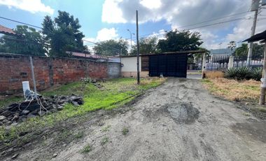 TERRENO COMERCIAL EN ALQUILER A 3 CUADRAS DE LA UNIVERSIDAD SAN GREGORIO DE PORTOVIEJO