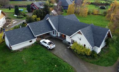 Parcela con Casa de 5D y 4B en Lomas de Pilauco, Osorno – Región de Los Lagos