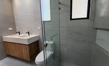 En Venta Casa de lujo en Challuabamba Cuenca – Urbanización privada