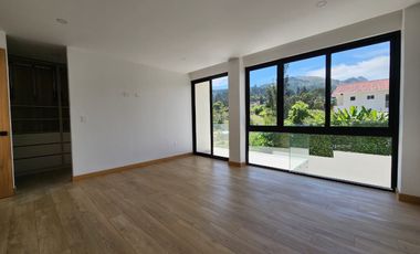 En Venta Casa de lujo en Challuabamba Cuenca – Urbanización privada