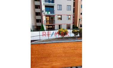 Venta De Amplio Departamento En Condominio