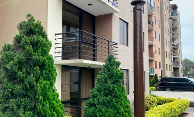 Venta De Amplio Departamento En Condominio