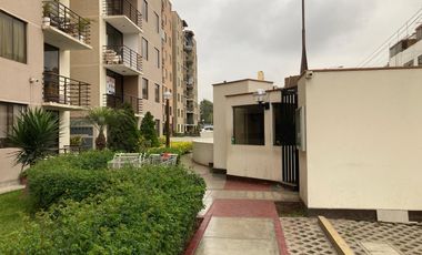 Venta De Amplio Departamento En Condominio