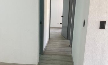 Venta De Amplio Departamento En Condominio