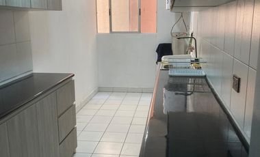 Venta De Amplio Departamento En Condominio