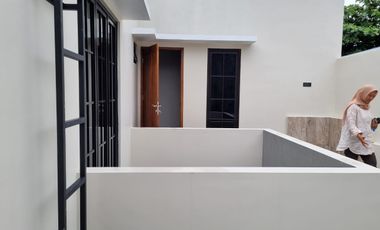 DIJUAL RUMAH MEWAH PALING MURAH DI JOMBOR SLEMAN