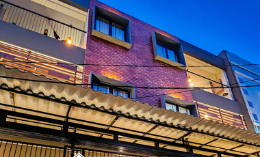 Dijual Rumah Kost 19 kamar Full Furnished – Siap Usaha, 3 Lantai, Hadap Selatan