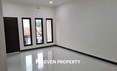 Dijual Rumah 2,5 Lantai di Taman Kenari Nusantara – Siap Huni, SHM