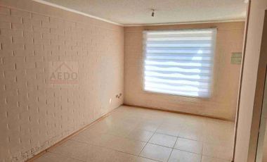 Se Arrienda Linda Casa Aislada de dos pisos, Condominio Sol de Toscana 2, altura de paradero 12, comuna de La Cruz
