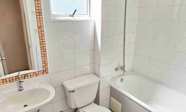 Se Arrienda Linda Casa Aislada de dos pisos, Condominio Sol de Toscana 2, altura de paradero 12, comuna de La Cruz