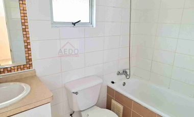 Se Arrienda Linda Casa Aislada de dos pisos, Condominio Sol de Toscana 2, altura de paradero 12, comuna de La Cruz