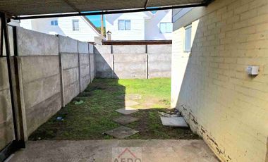 Se Arrienda Linda Casa Aislada de dos pisos, Condominio Sol de Toscana 2, altura de paradero 12, comuna de La Cruz
