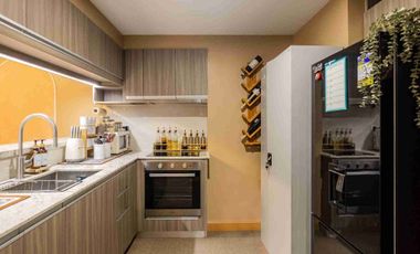 For Lease & For Sale: 2-BR Unit in Park McKinley West